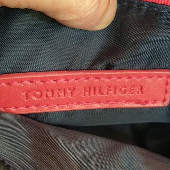 Tommy Hilfiger Crossbody Monogram Bag - Picture 7 of 10